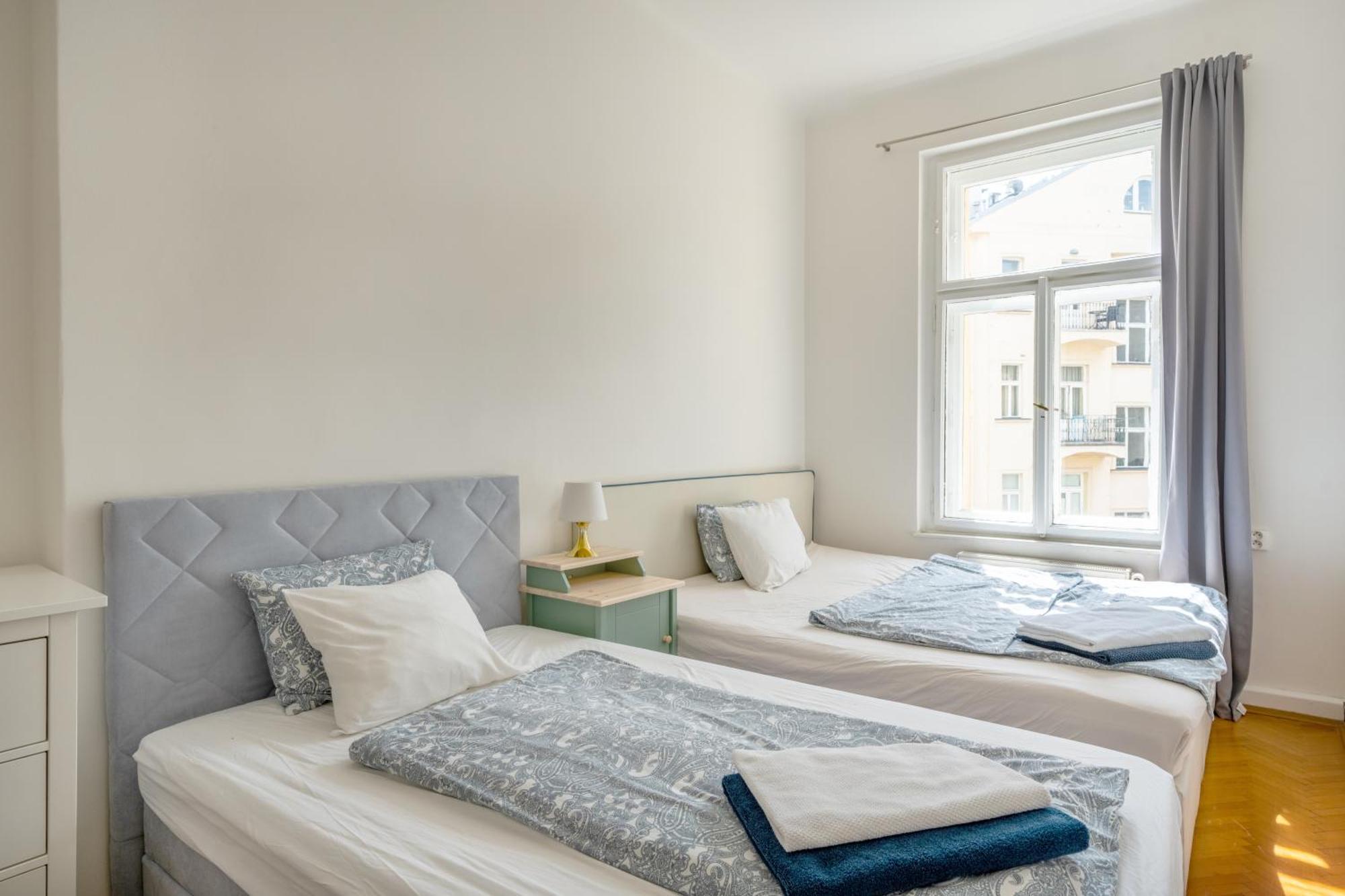 Apartments Vezenska Prague Room photo